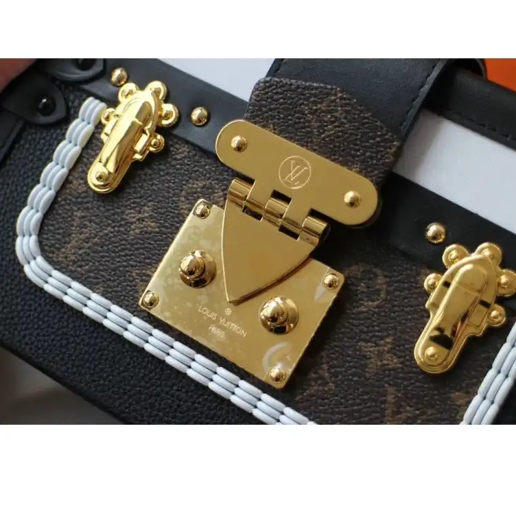 Bags 206B570006 LV 0517